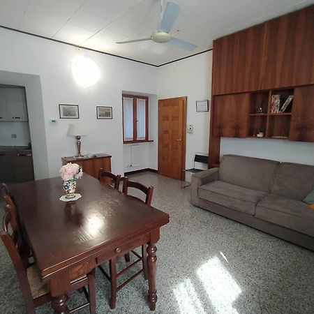 Il Giardino Dei Fiori Apartment Мандельо дел Ларио Екстериор снимка