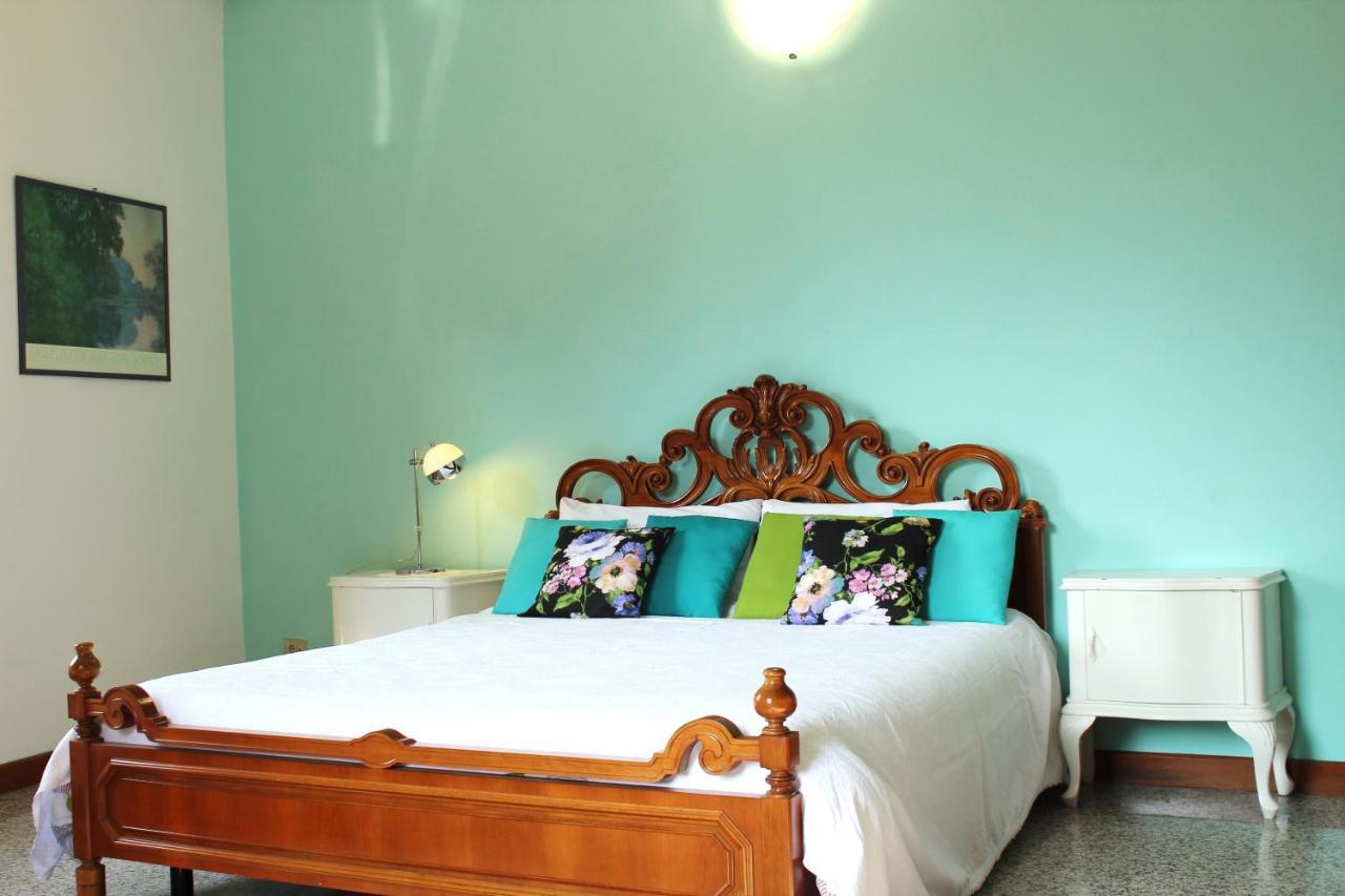 Il Giardino Dei Fiori Apartment Мандельо дел Ларио Екстериор снимка