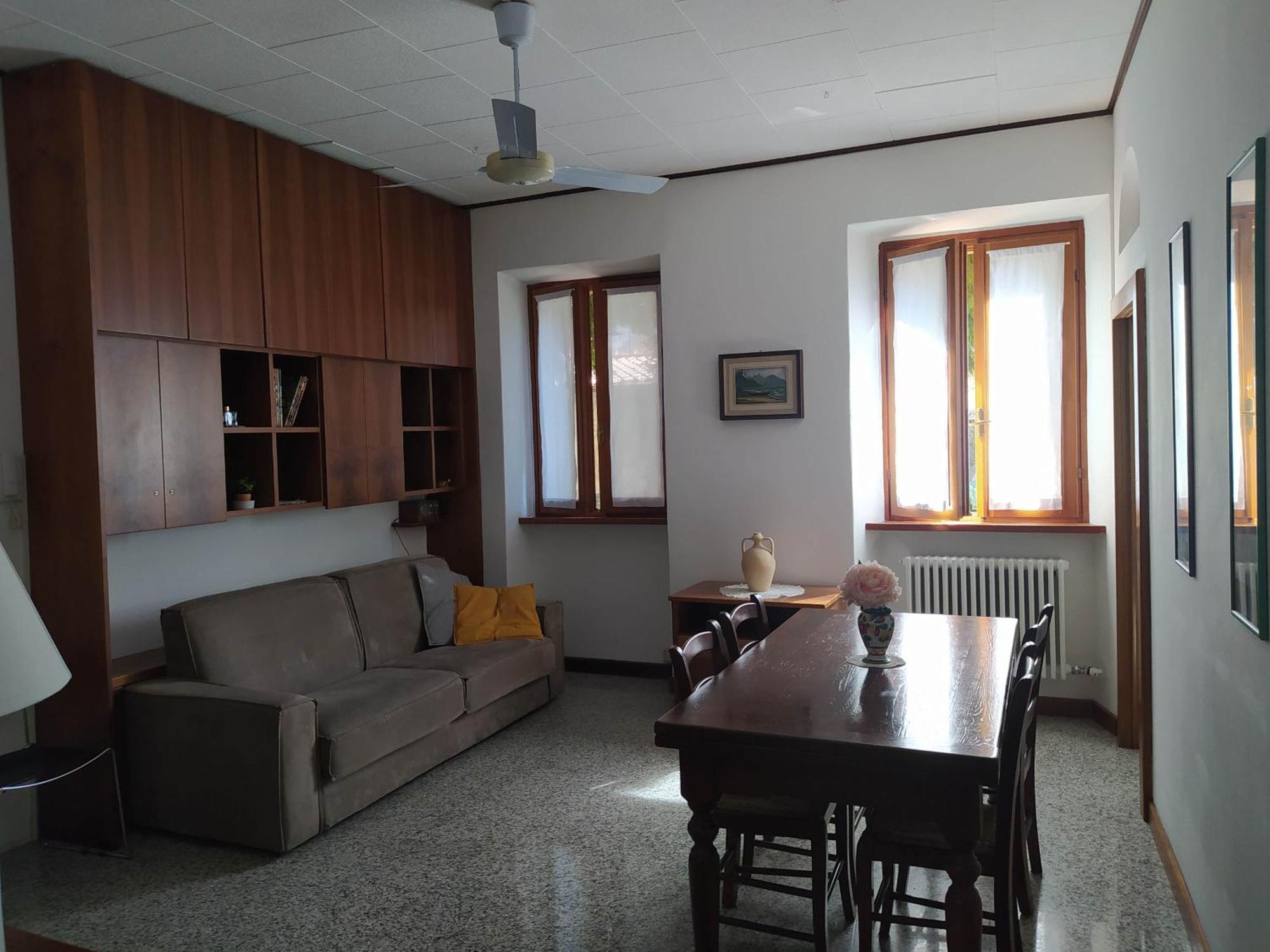 Il Giardino Dei Fiori Apartment Мандельо дел Ларио Екстериор снимка