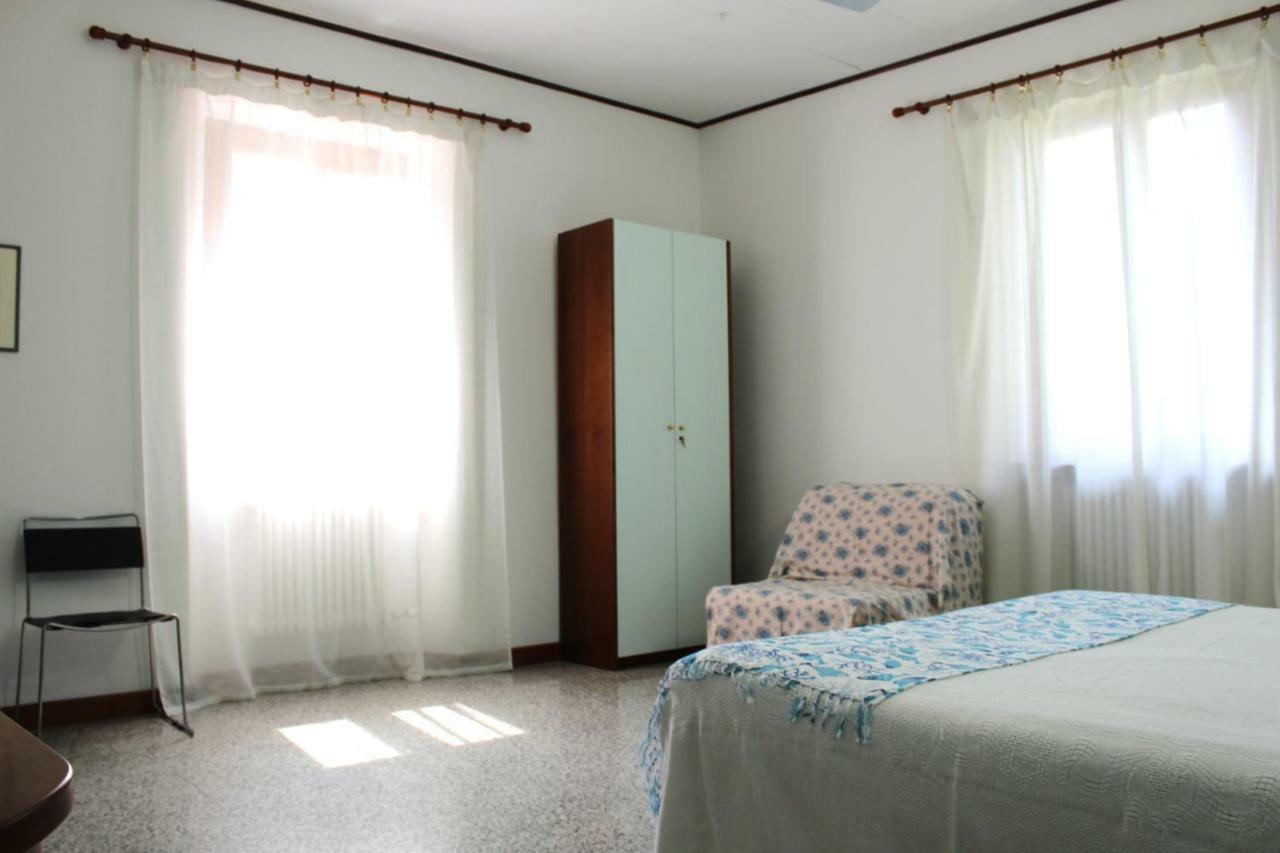 Il Giardino Dei Fiori Apartment Мандельо дел Ларио Екстериор снимка