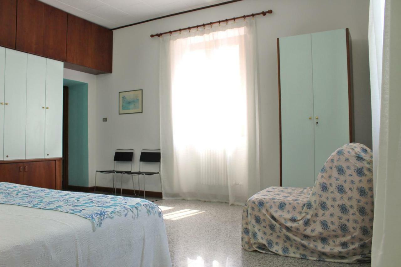 Il Giardino Dei Fiori Apartment Мандельо дел Ларио Екстериор снимка