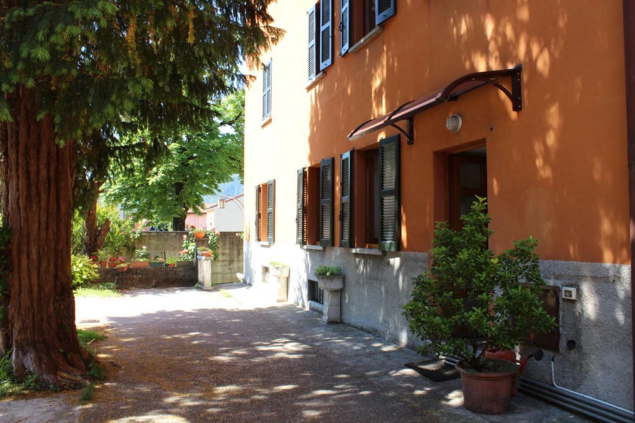 Il Giardino Dei Fiori Apartment Мандельо дел Ларио Екстериор снимка